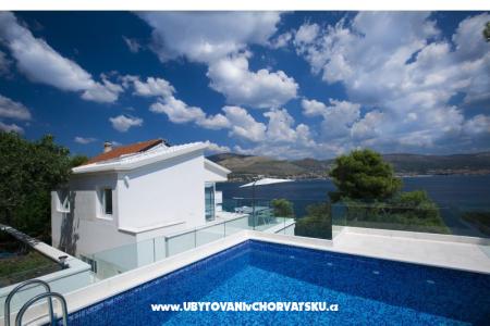 Casa Blanca White house Trogir Chorvátsko